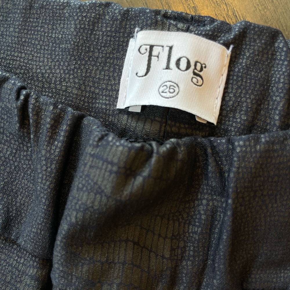 Flog pants- straight leg style - Size 26 - super dark Navy